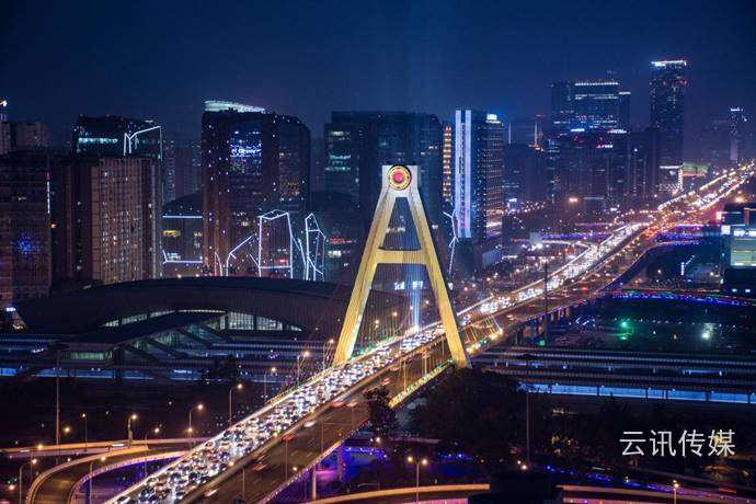 攝圖網(wǎng)_500717046_成都繁華都市夜景（企業(yè)商用）